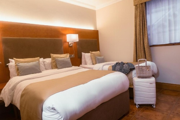 Uppercross House Hotel image 65